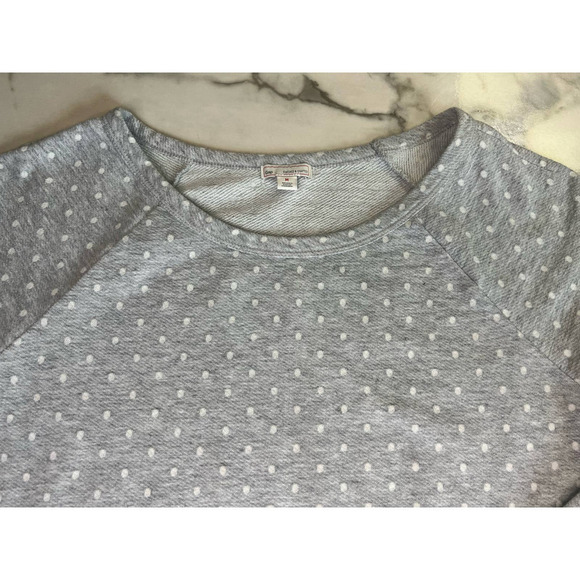 3/$27 Gap Crewneck Sweatshirt in Gray, White Polka Dots, Medium - Picture 3 of 11